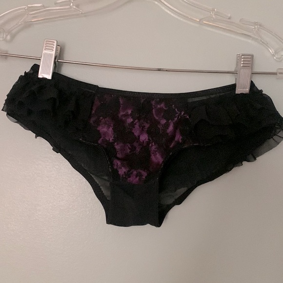 Victoria’s Secret bra and panty set. - Picture 4 of 9